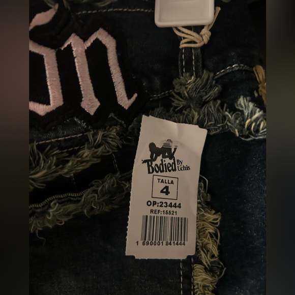 Bodied by Uchis shorts - Picture 4 of 4